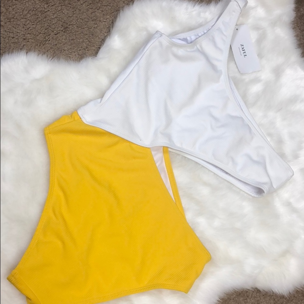 One piece bathing suit